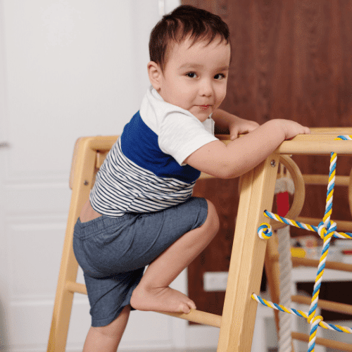 Child Climbing 5 (3)