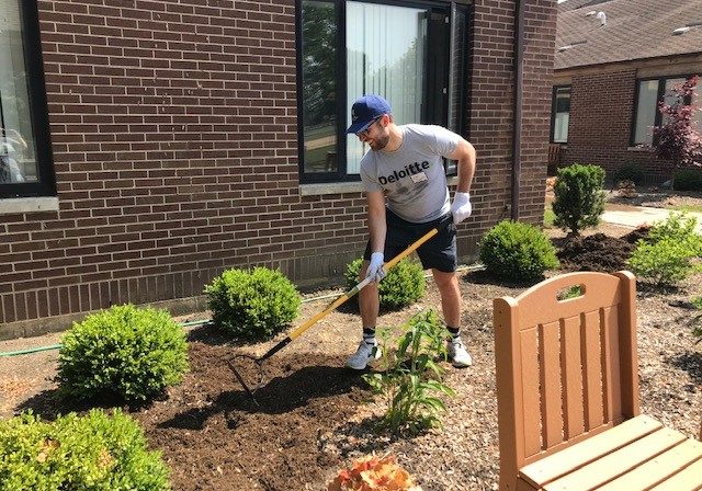 Deloitte Volunteer Day Commons Mulch 11